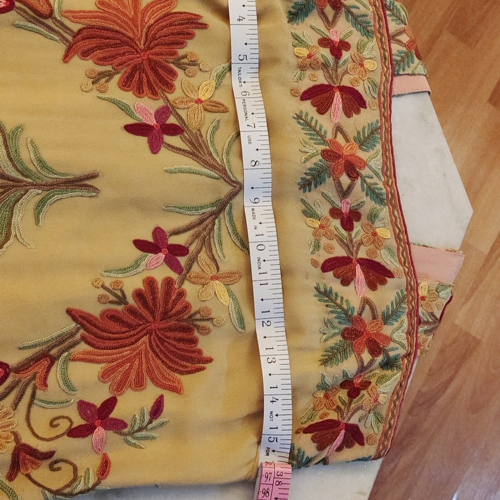 Long chiffon silk strappy beautiful  hand silk lined embroidery. - Picture 5 of 12
